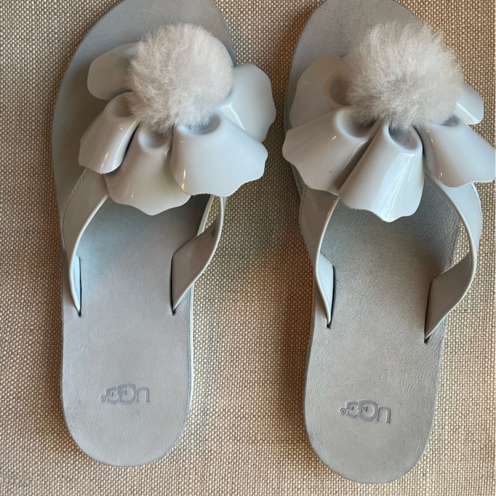 UGG flip flop slipper